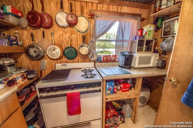 465 Watkins Road Mountain Home, TX 78058