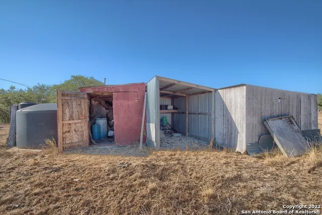 465 Watkins Road Mountain Home, TX 78058