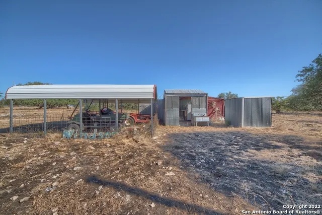 465 Watkins Road Mountain Home, TX 78058
