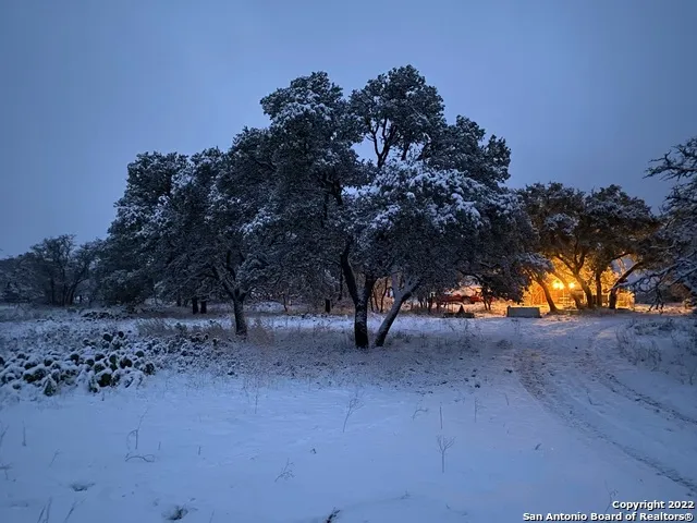 465 Watkins Road Mountain Home, TX 78058
