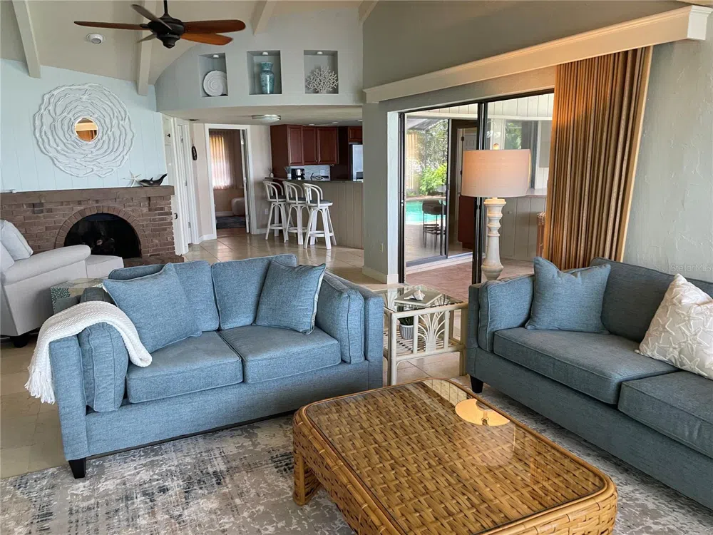 421 WATERSIDE LANE Nokomis, FL 34275