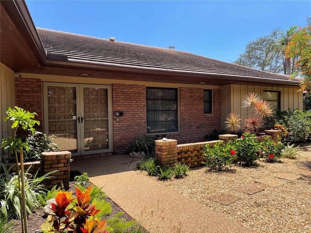 421 WATERSIDE LANE Nokomis, FL 34275