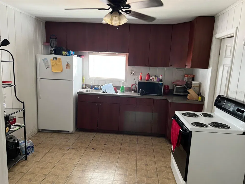 2734 53RD AVENUE St Petersburg, FL 33714