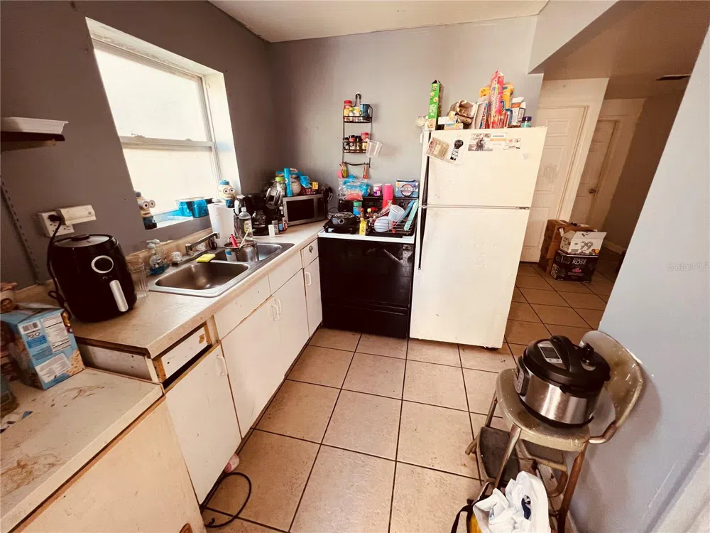 2734 53RD AVENUE St Petersburg, FL 33714