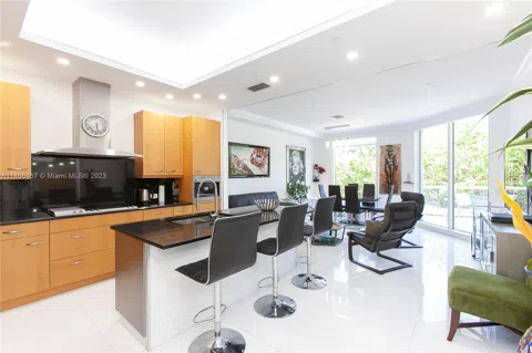 6000 Island Blvd #104