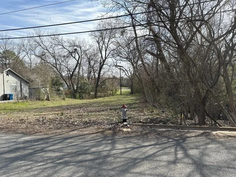 328 Murray Street Denison, TX 75020