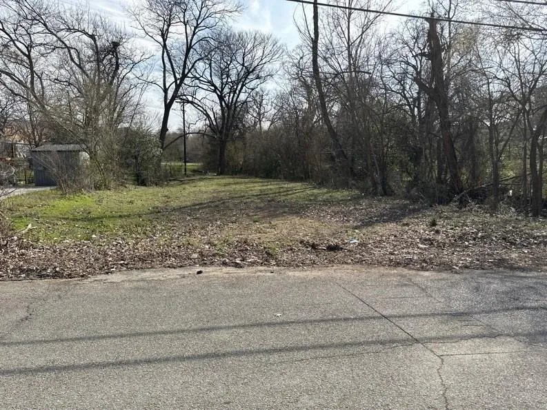 328 Murray Street Denison, TX 75020