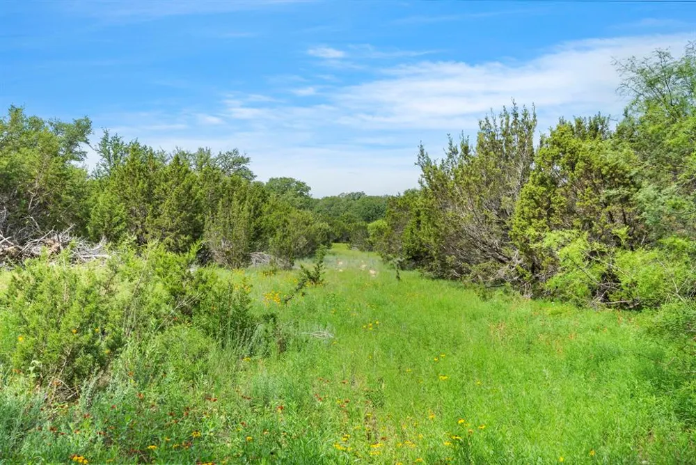 1435 Private Road 1129 Stephenville, TX 76401