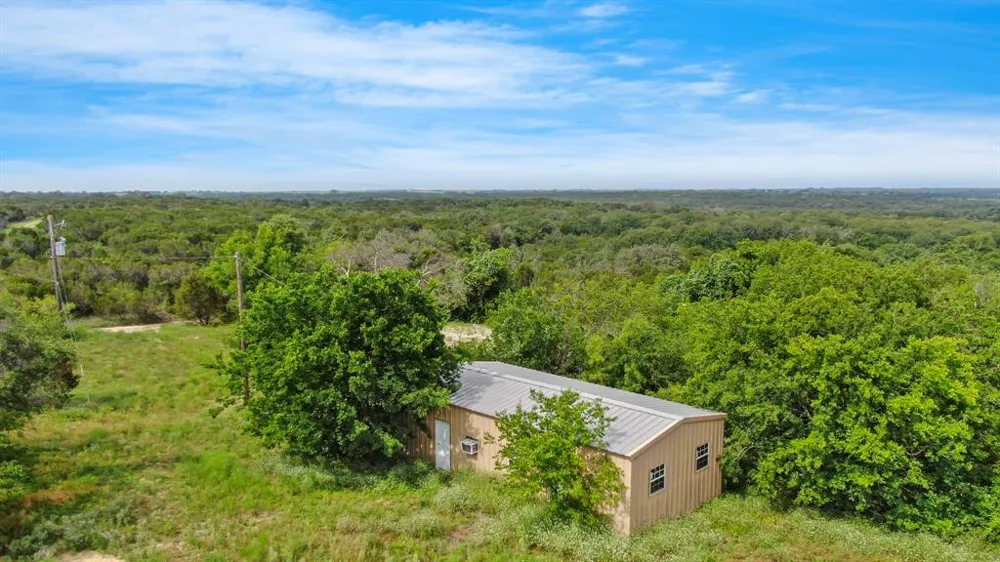 1435 Private Road 1129 Stephenville, TX 76401