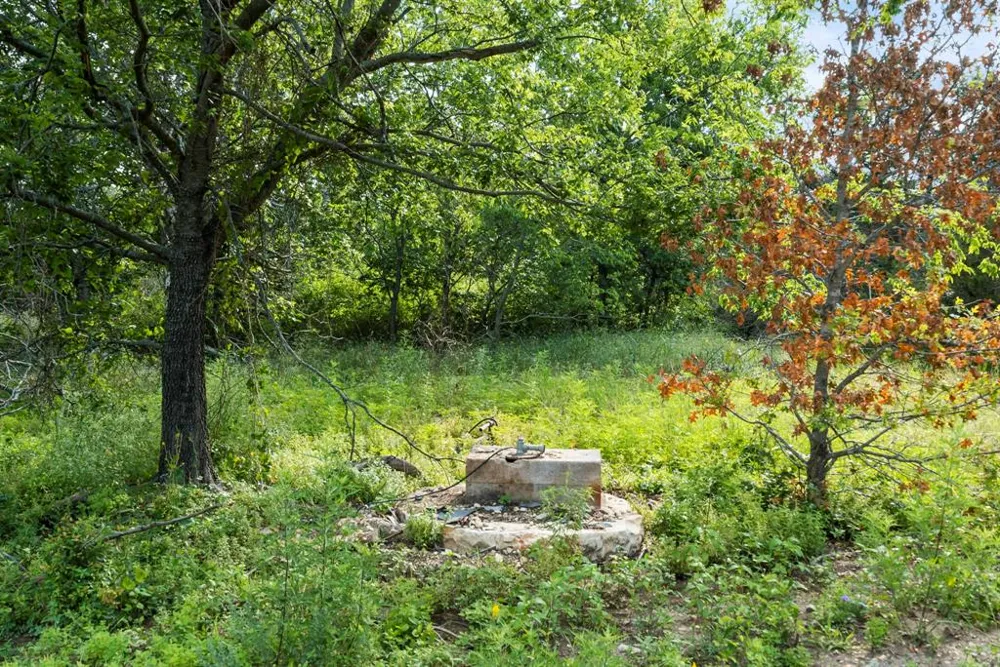 1435 Private Road 1129 Stephenville, TX 76401