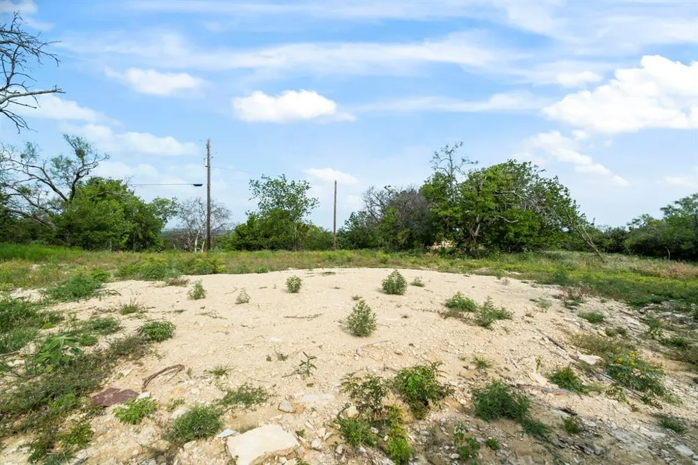 1435 Private Road 1129 Stephenville, TX 76401
