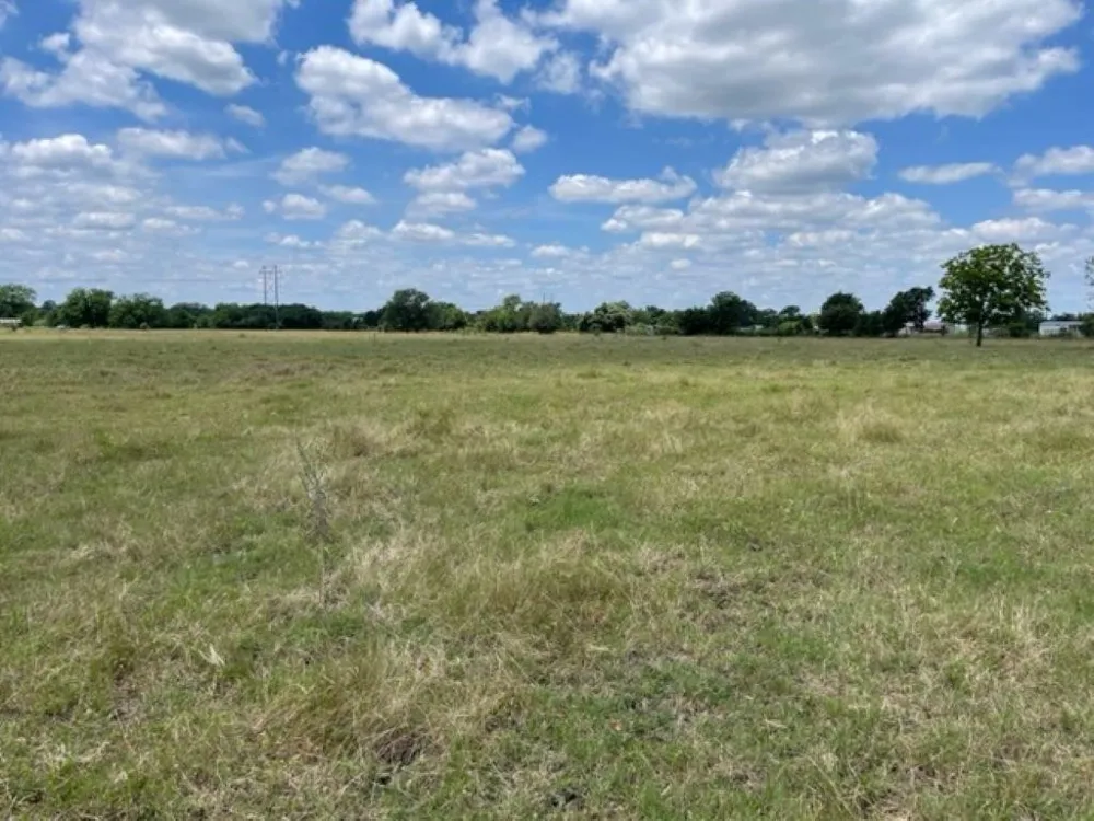 741 Muzny Lane La Grange, TX 78945