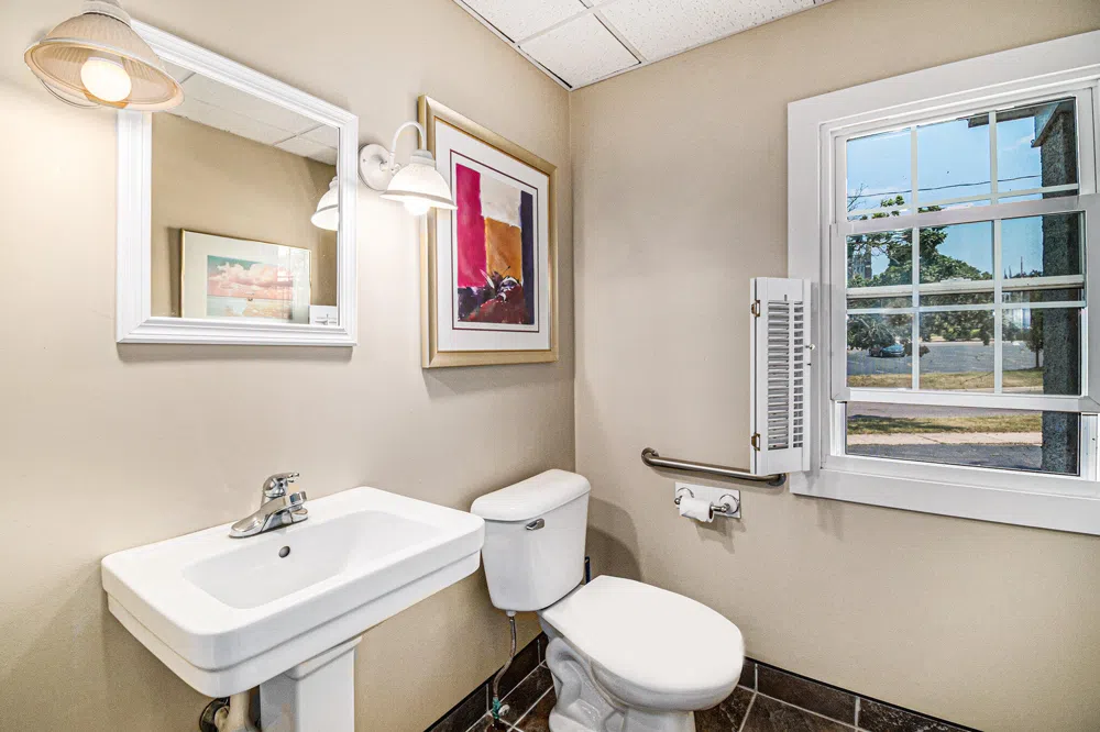 604 Wildwood Avenue Jackson, MI 49201