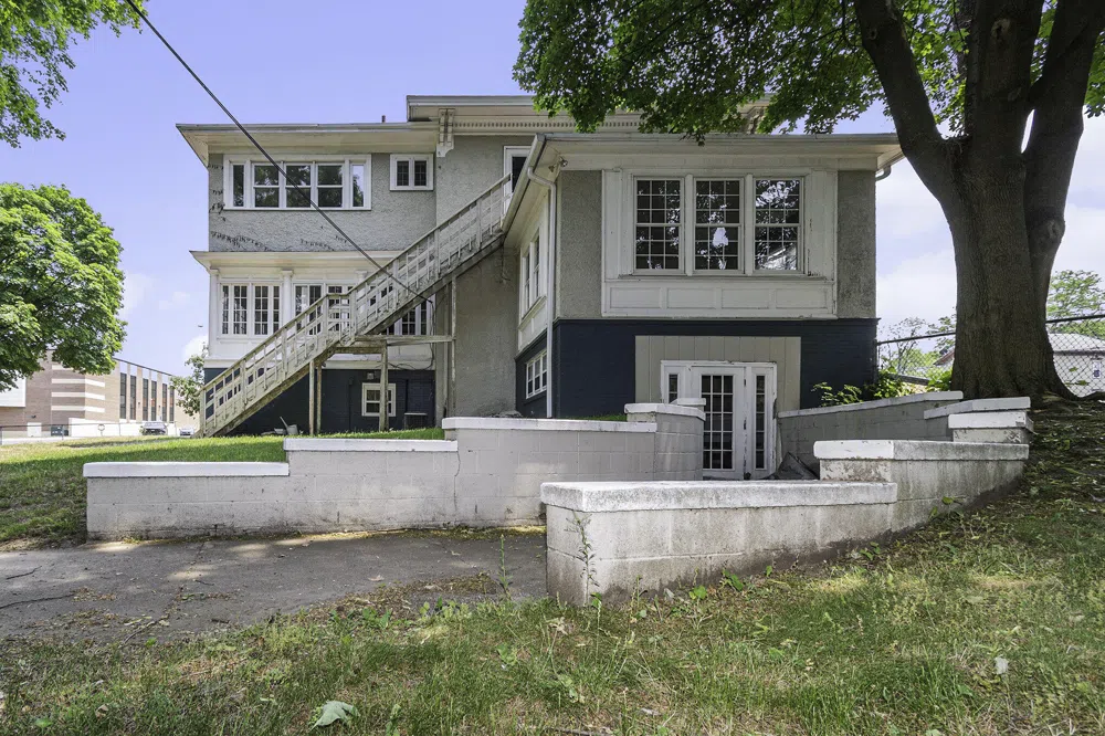 604 Wildwood Avenue Jackson, MI 49201