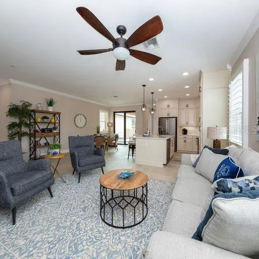 938 E VENICE AVENUE Venice, FL 34285