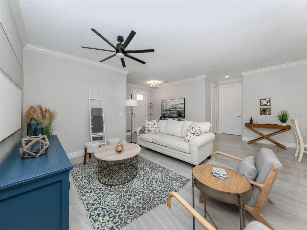934 E VENICE AVENUE Venice, FL 34285
