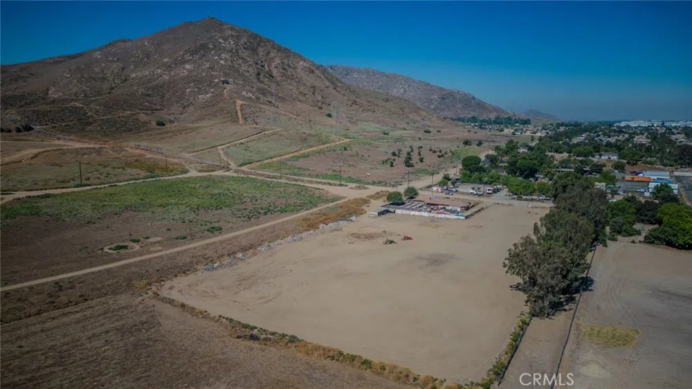 11273 Alder Avenue Bloomington, CA 92316
