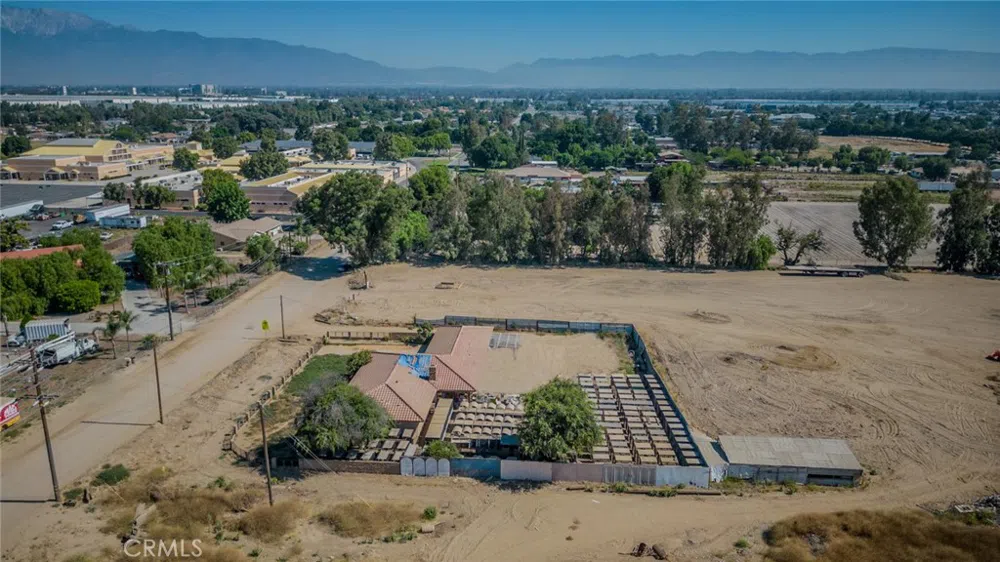 11273 Alder Avenue Bloomington, CA 92316