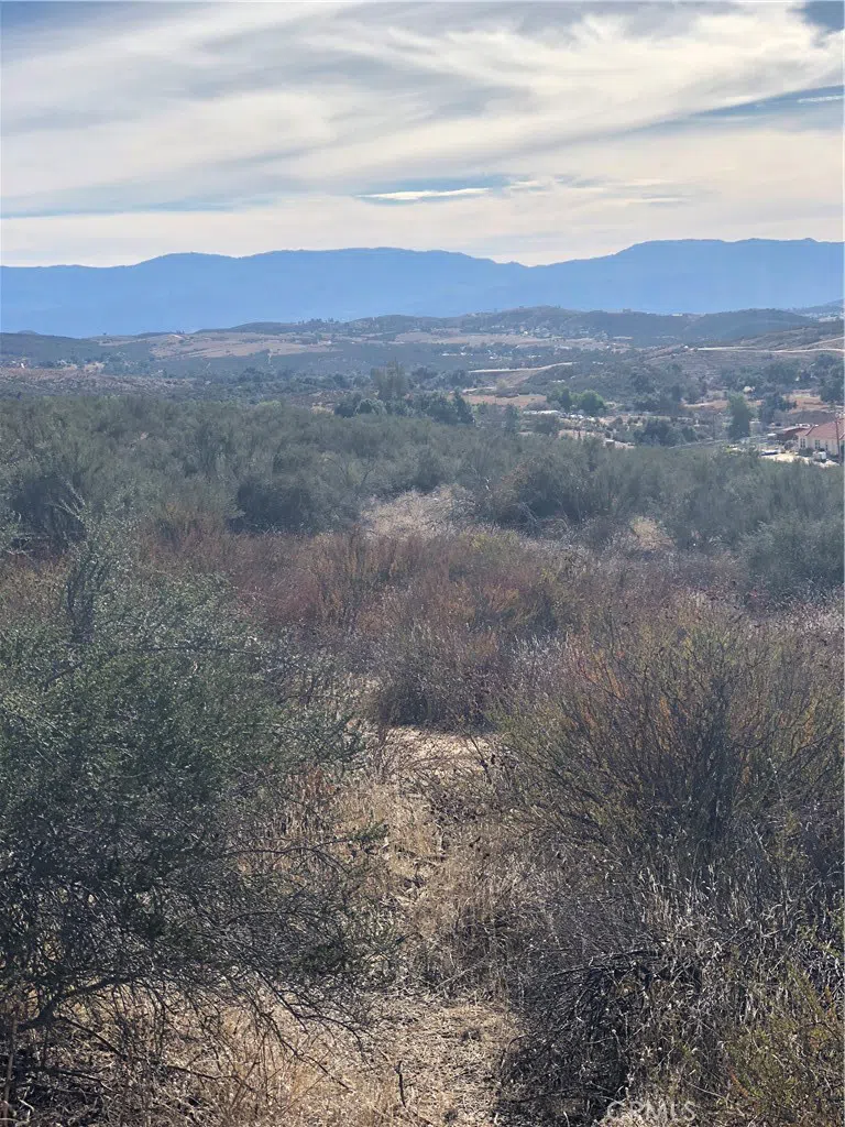 29 Rocky Knoll Road Hemet, CA 92544