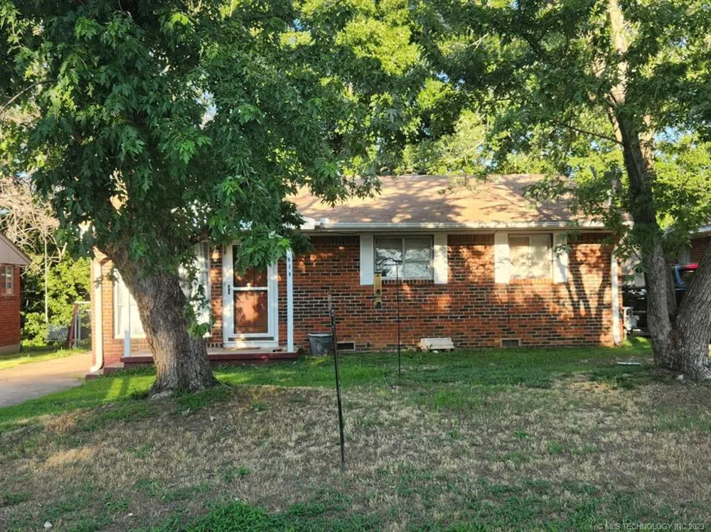 528 SE Greystone Avenue