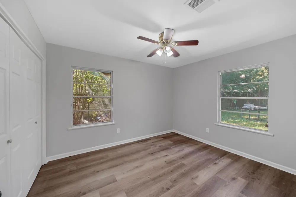 8142 Herschelwood Street Sunnyside, TX 77033