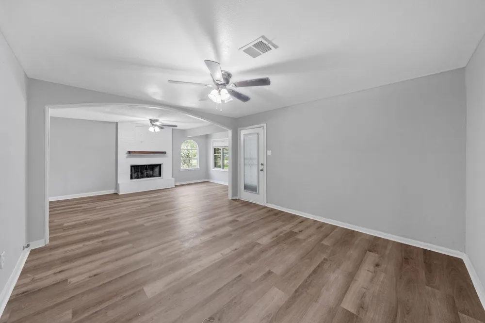 8142 Herschelwood Street Sunnyside, TX 77033