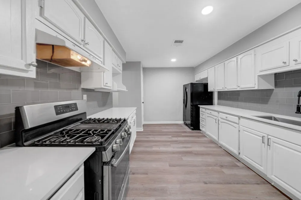 8142 Herschelwood Street Sunnyside, TX 77033