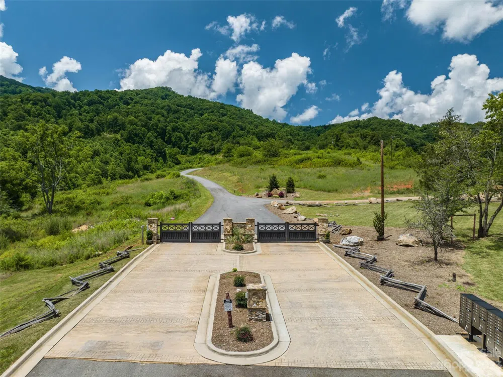 99999 Summit View Drive #6 Candler, NC 28715