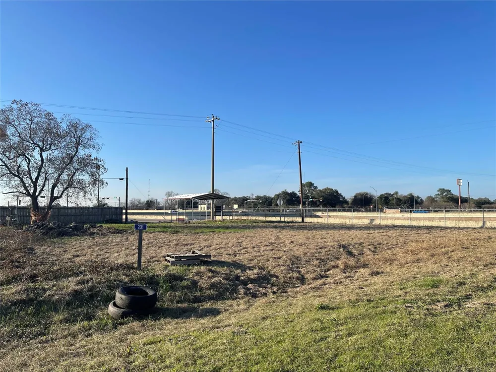 44393 Highway 290 Prairie View, TX 77484