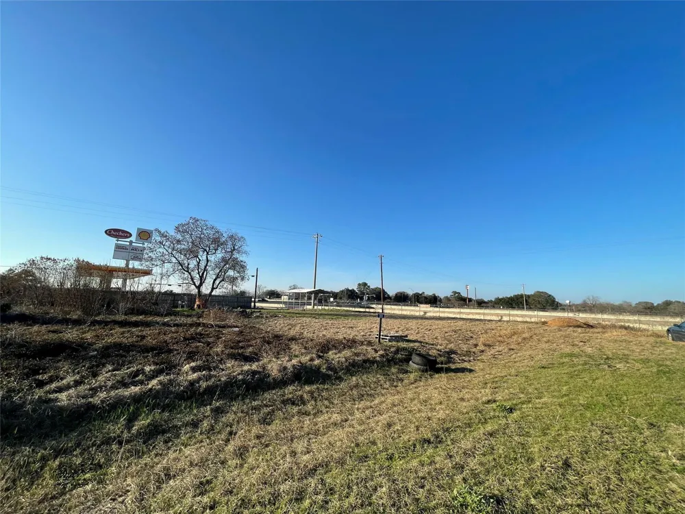 44393 Highway 290 Prairie View, TX 77484