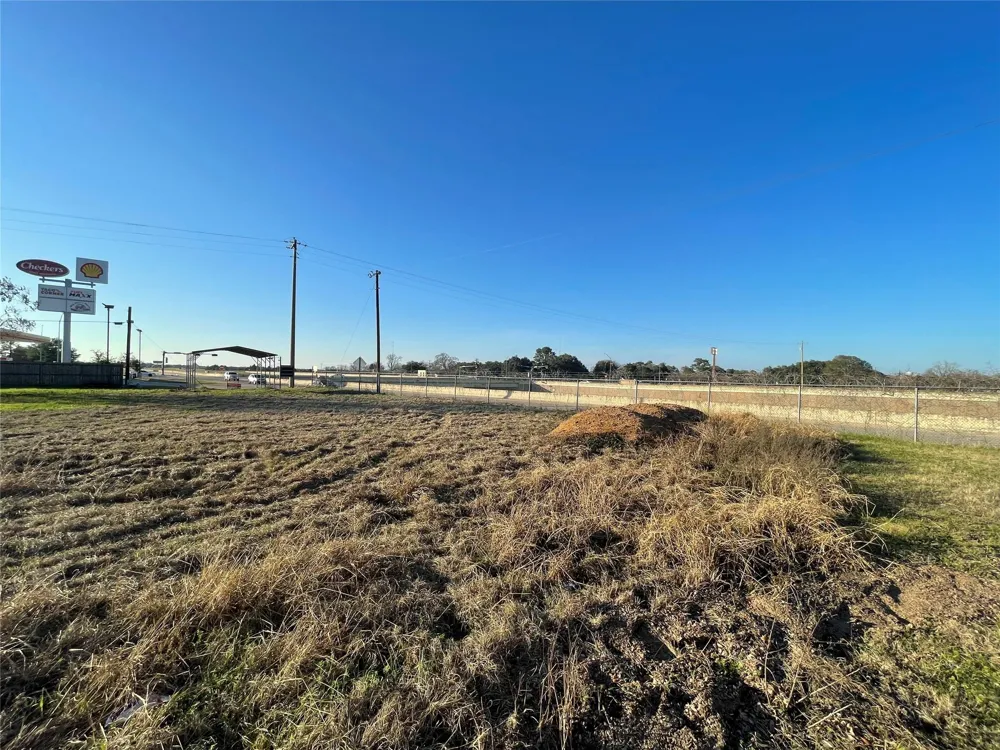 44393 Highway 290 Prairie View, TX 77484