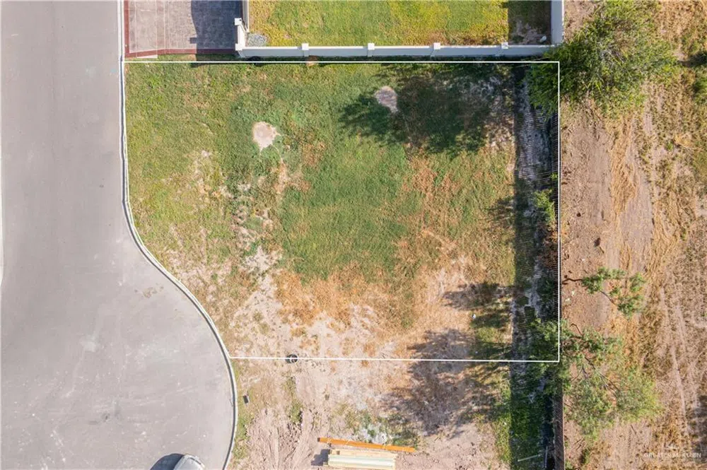 2801 Esmeralda Street Edinburg, TX 78539