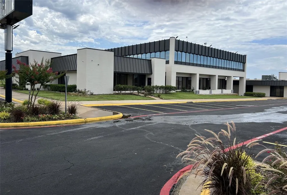 2011 Texoma Parkway Sherman, TX 75090