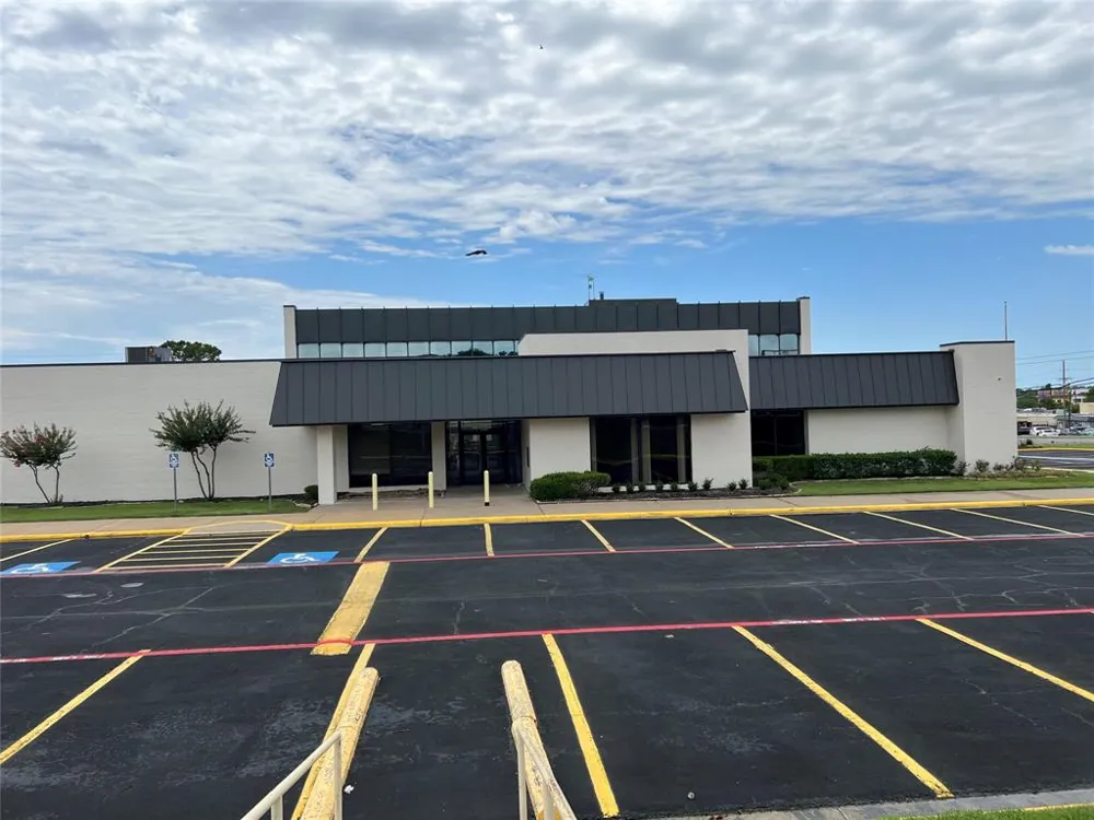 2011 Texoma Parkway Sherman, TX 75090