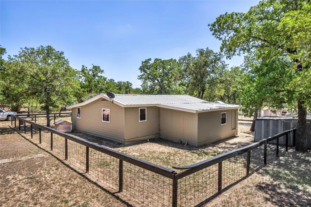 148 Milam Lane Bastrop, TX 78602