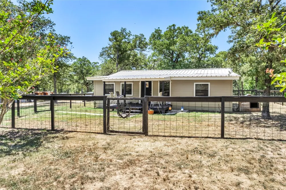 148 Milam Lane Bastrop, TX 78602