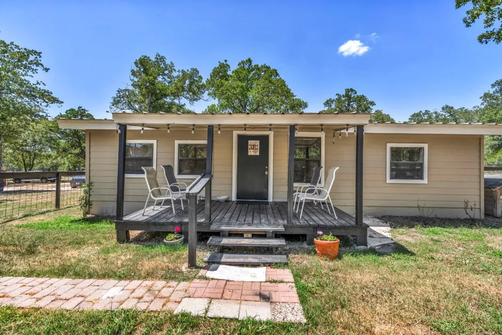 148 Milam Lane Bastrop, TX 78602