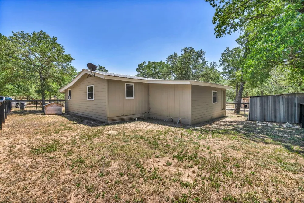 148 Milam Lane Bastrop, TX 78602