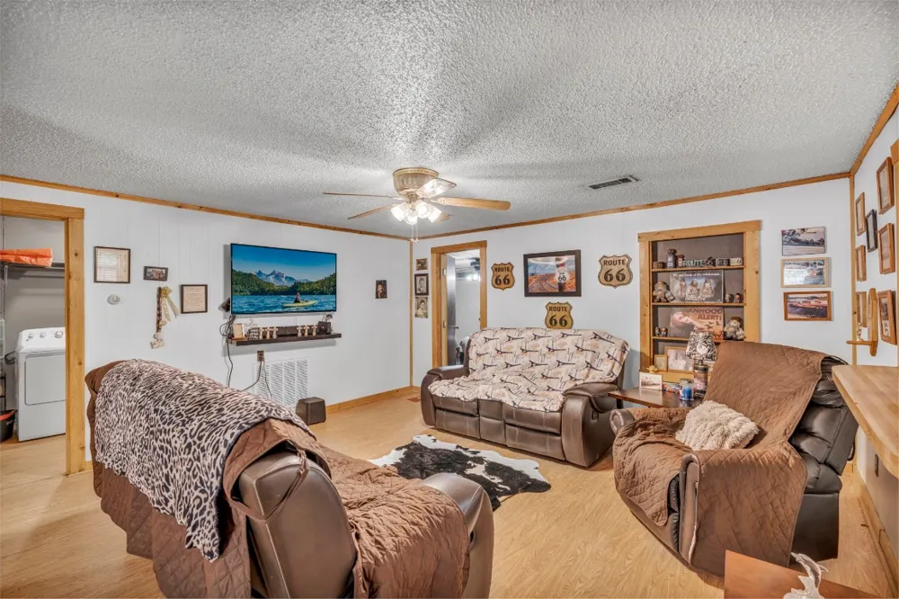 148 Milam Lane Bastrop, TX 78602