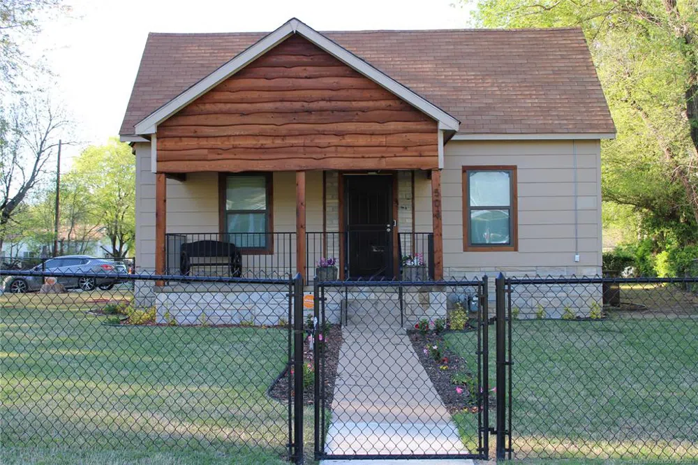 503 E 27th Place North