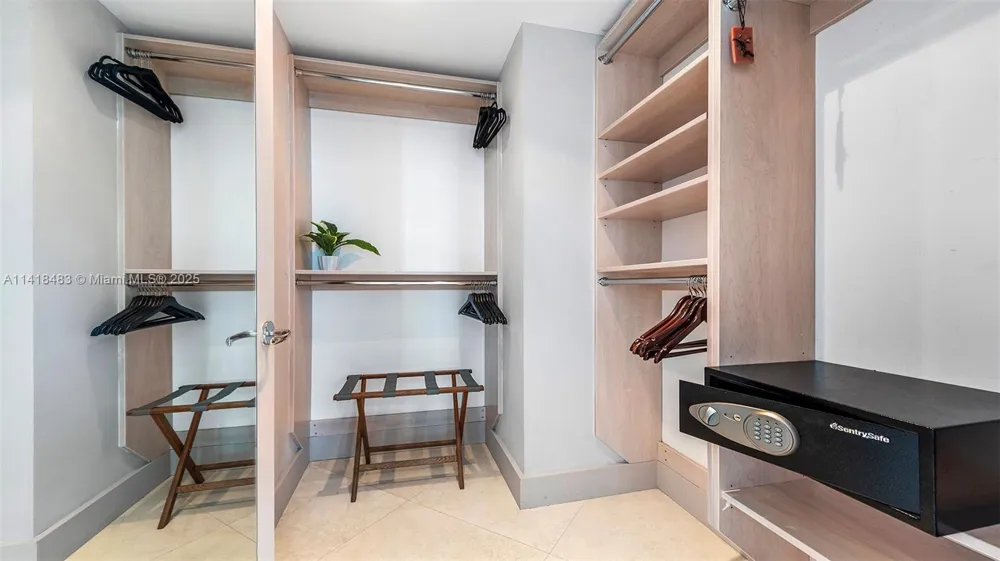 101 20th St #2102 Miami Beach, FL 33139