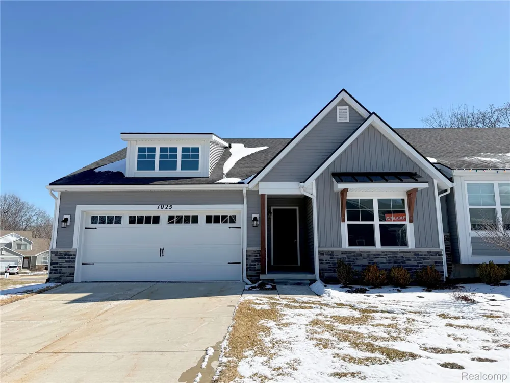 1025 CAMELLIA CIRCLE #41 Marion Township, MI 48843