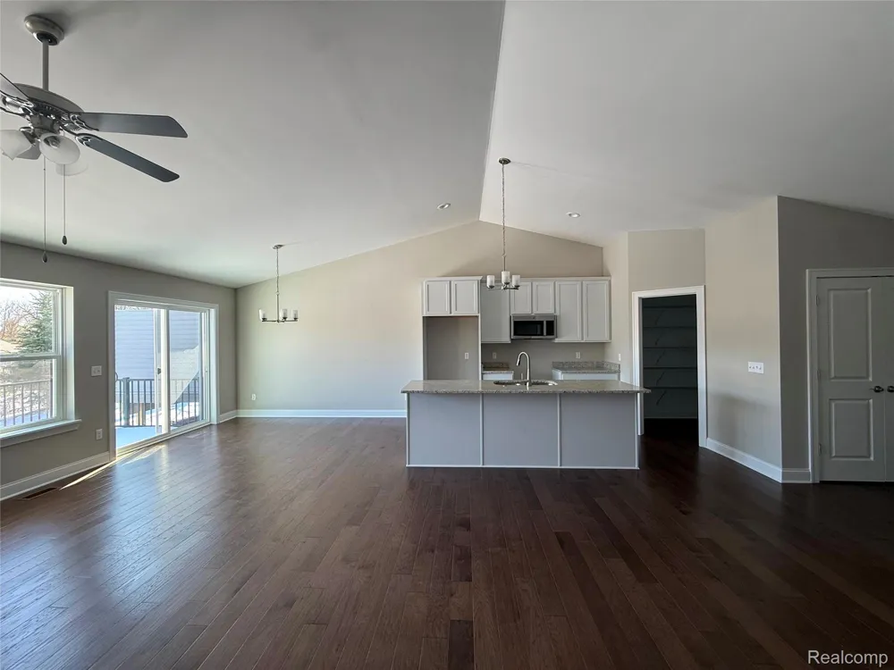 1025 CAMELLIA CIRCLE #41 Marion Township, MI 48843