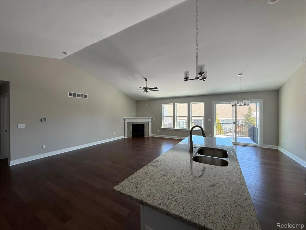1025 CAMELLIA CIRCLE #41 Marion Township, MI 48843