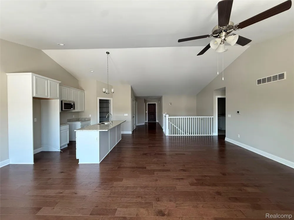 1025 CAMELLIA CIRCLE #41 Marion Township, MI 48843