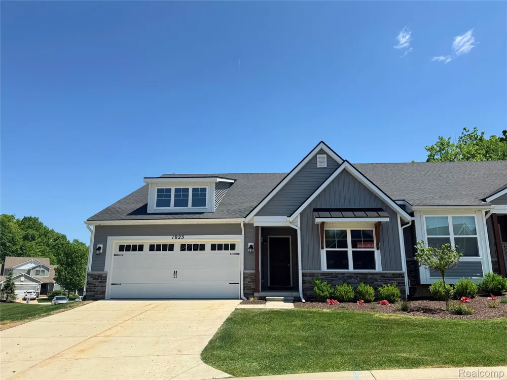 1025 CAMELLIA CIRCLE #41 Marion Township, MI 48843