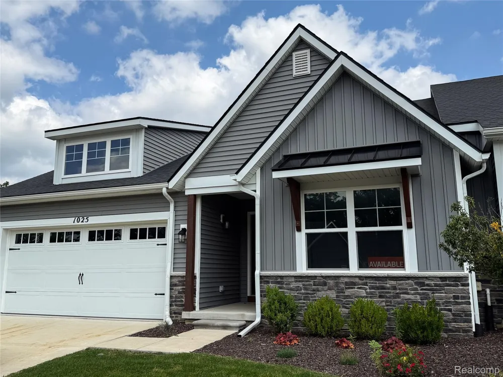 1025 CAMELLIA CIRCLE #41 Marion Township, MI 48843