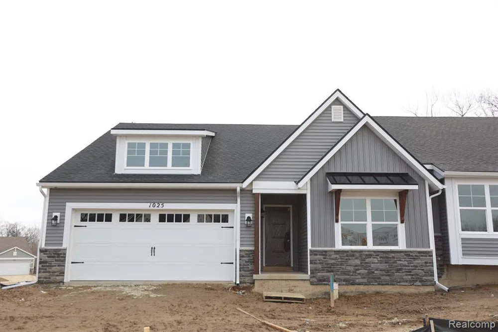1025 CAMELLIA CIRCLE #41 Marion Township, MI 48843