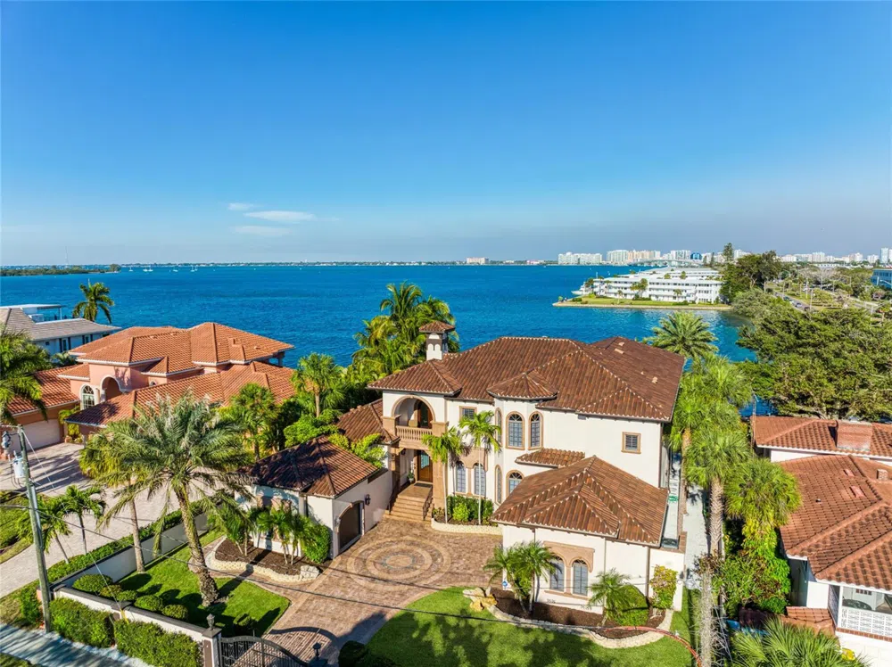 14 WASHINGTON DRIVE Sarasota, FL 34236