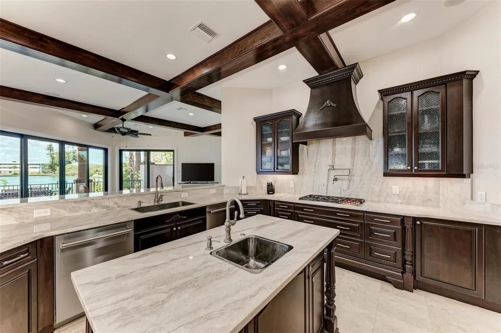 14 WASHINGTON DRIVE Sarasota, FL 34236